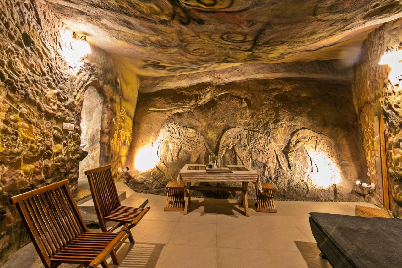 Rockville Hotel Szultán Bathery Kültér fotó