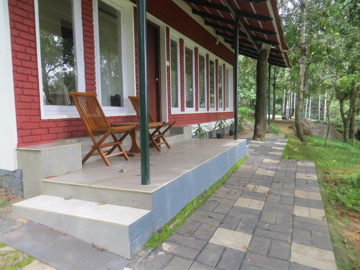Rockville Hotel Szultán Bathery Kültér fotó